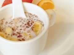 -西安大雁塔科技大学地铁站亚朵酒店