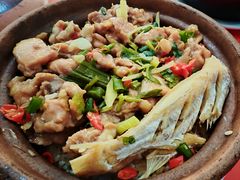 鸡肉咸鱼双拼-潮香兴煲仔饭(莲花路店)