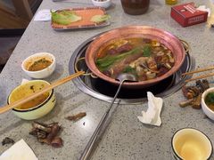 -阿婆情腊排骨火锅(忠义店)