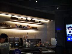 -瑞幸咖啡(岳家嘴地铁站店)