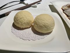 脆皮流沙包-皇朝会.经典传统粤菜(外滩店)