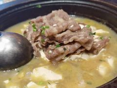 -帅巴人舅母子腊蹄民俗村