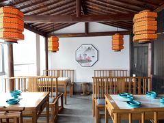 -荷塘秋月·本帮江浙菜(国权路店)