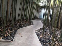-穹六人间 people 6(岳阳路店)
