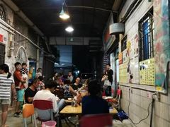 大堂-华哥新鲜猪精品美食