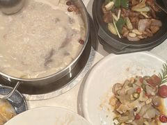 -煲王粤菜餐厅(中侨中心店)