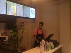 -沪上阿姨鲜果茶(世茂广场宽厚里店)