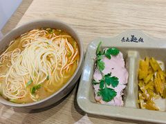猪肘汤面-亮亮拉面(师范路店)