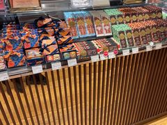 -VENCHI 闻绮(上海佛罗伦萨小镇店)