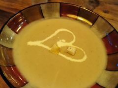 -SISTERS BAR RESTAURANT川意酒馆(嘉善老市H楼店)