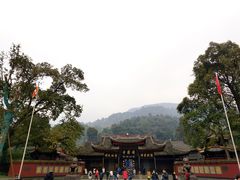 -峨眉山报国寺