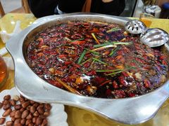 -乡土特色.冷锅鱼.牦牛肉汤锅