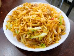 肉丝炒饼-高记麻辣烫