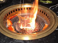 -山川小町·极番烧肉(新地假日广场店)