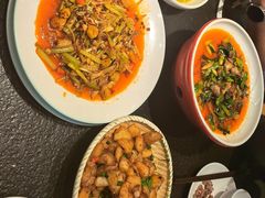 -万重锦·人文川菜馆(骡马市店)