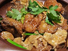 古法腐竹焖石斑鱼骨腩-陶陶居酒家(新天地店)
