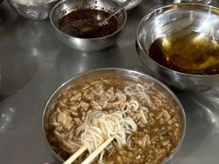 -正宗杨记普洱酸醋米线(总店)