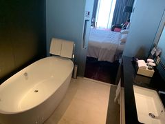 -广州天河希尔顿酒店