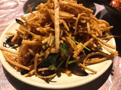 散子拌皮蛋-巴厘龙虾·榜首油焖大虾(音乐学院·沿江酒馆店)