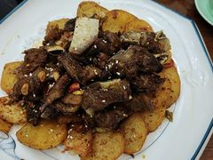 -伊源鼎盛餐饮服务有限公司