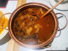 小鸡炖蘑菇-关东小磨东北菜(漕河泾印象城店)