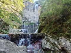 -燕子河大峡谷天坑仙境