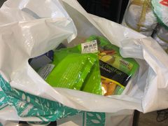 -曼谷四叶草彩妆&纪念品  (chitlom)