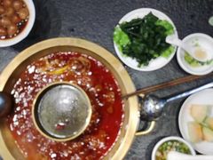 -渝里重庆火锅(航天城店)