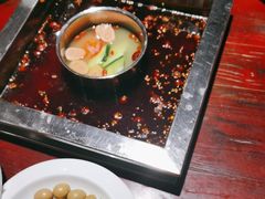 -二荆条·蜀鲜汇城市森林火锅
