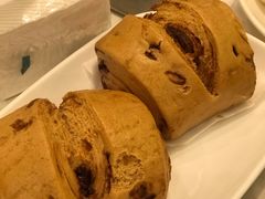 -李与白包子铺(桐梓林店)