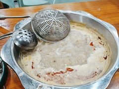-老何家后安粉·糟粕醋海鲜火锅(三亚湾椰梦长廊店)