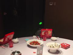 -千百味红餐厅·江西菜(绿地双子塔店)