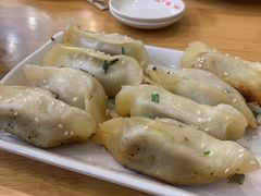 牛肉鍋貼-小姜锅贴(凤凰街店)