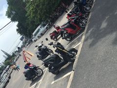 -拉威海鲜市场