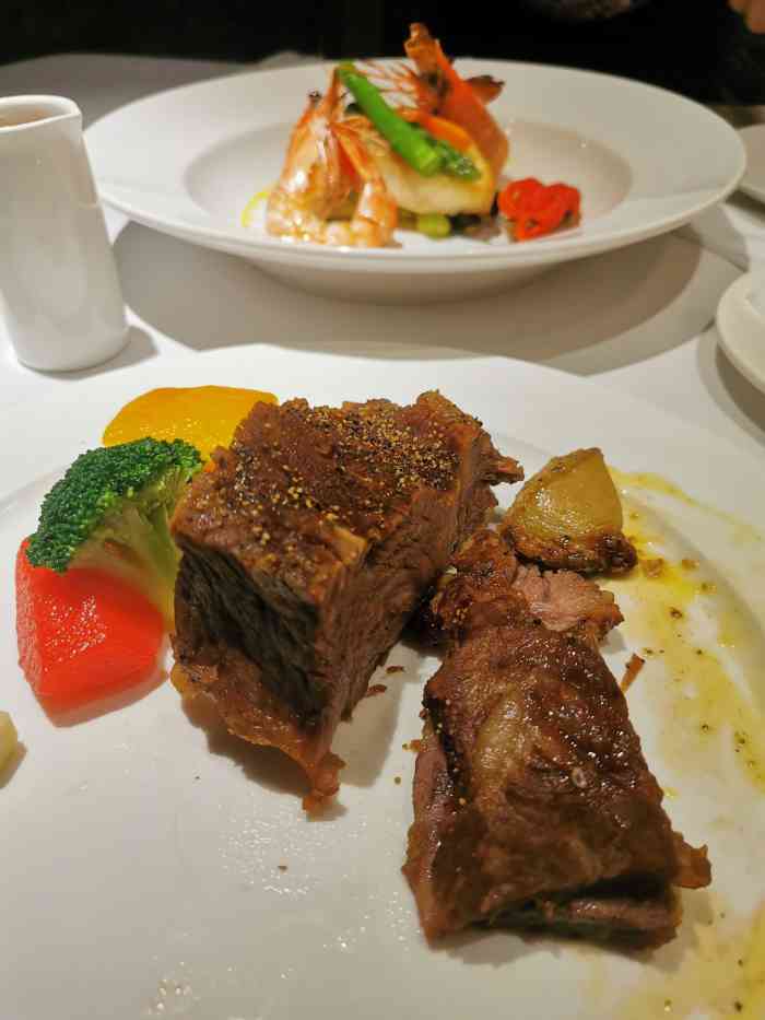 王品牛排(昆山店)-"家里人过生日选择的这家餐厅,四大一小,提.