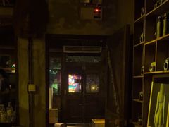 -城墙外BAR