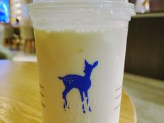 满庭芳茉莉清乳茶-瑞幸咖啡(外滩SOHO店)