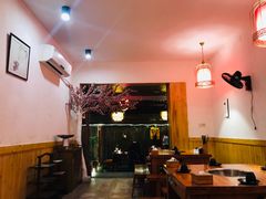 大堂-三道苗苗鱼·美蛙黄辣丁(八里店)