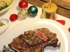 炭火扒澳洲M5和牛T骨牛排-Kathleen's Waitan 凯圣琳江景西餐厅(外滩店)