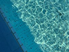 -包玉刚游泳场(黄龙恒励大厦店)