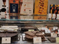 -VENCHI 闻绮(上海佛罗伦萨小镇店)