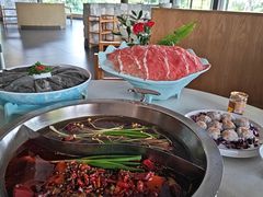 -茅草房·河畔园林火锅
