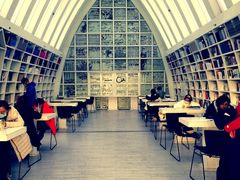 -钟书阁(松江泰晤士小镇店)