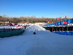 -北京亚布洛尼朝阳公园滑雪场