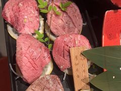 -山川小町·极番烧肉(新地假日广场店)