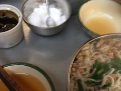 -正宗杨记普洱酸醋米线(总店)