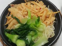 -龙香记桂林米粉(东扬威街11号楼店)