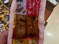 -来伊份1038(新村路三店)