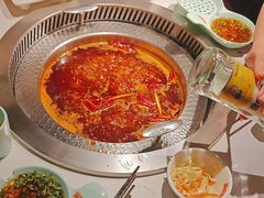 -晓宇重庆火锅(赛格国际购物中心店)