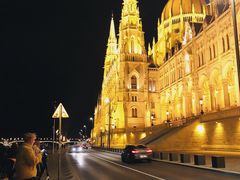 -多瑙河畔鞋履雕塑